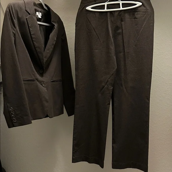 Worthington Dark Brown Dress Suit - Picture 3 of 3